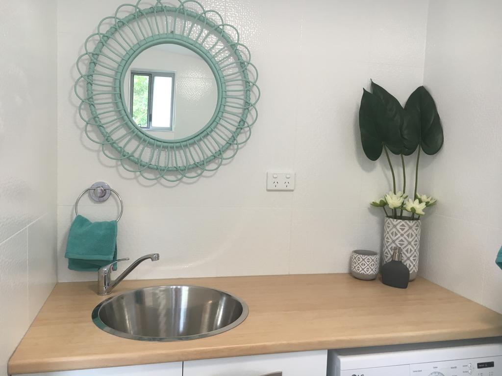 Hôtel Brodie Beach Bungalow à Coffs Harbour Extérieur photo